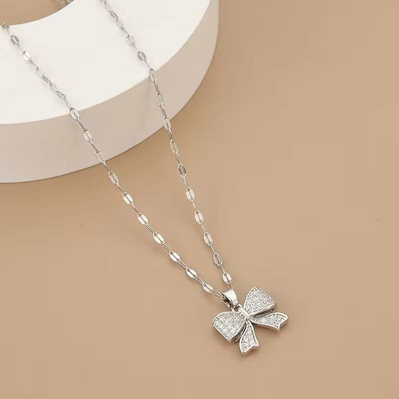 Women's Elegant Pendant Stainless Steel Luxury Necklace