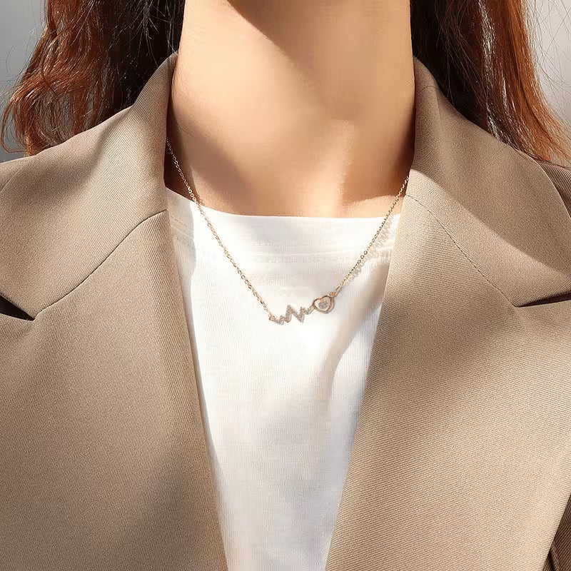 Unisex Heart Pendant Stainless Steel Chain Synthetic Zirconia Necklace