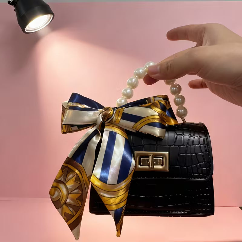 Women's Pearl Handle Small Crossbody Handbag Fashion