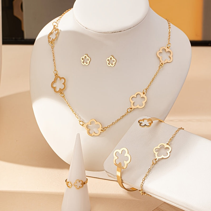 Women's Hollow Clover Jewelry Set Elegant Fashion