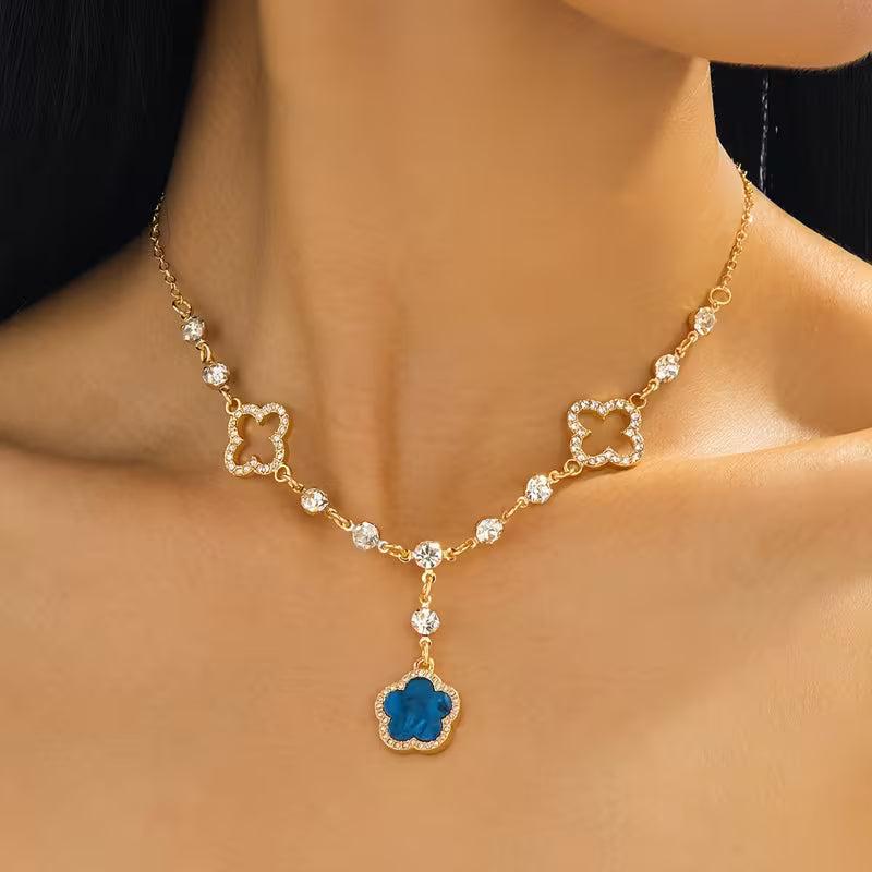 Women's Hollow Four-Leaf Clover Pendant Necklace KC Gold Plated Jewelry