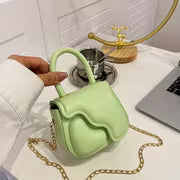 Women's Korean-Style Vintage Heart Chain Mini Handbag
