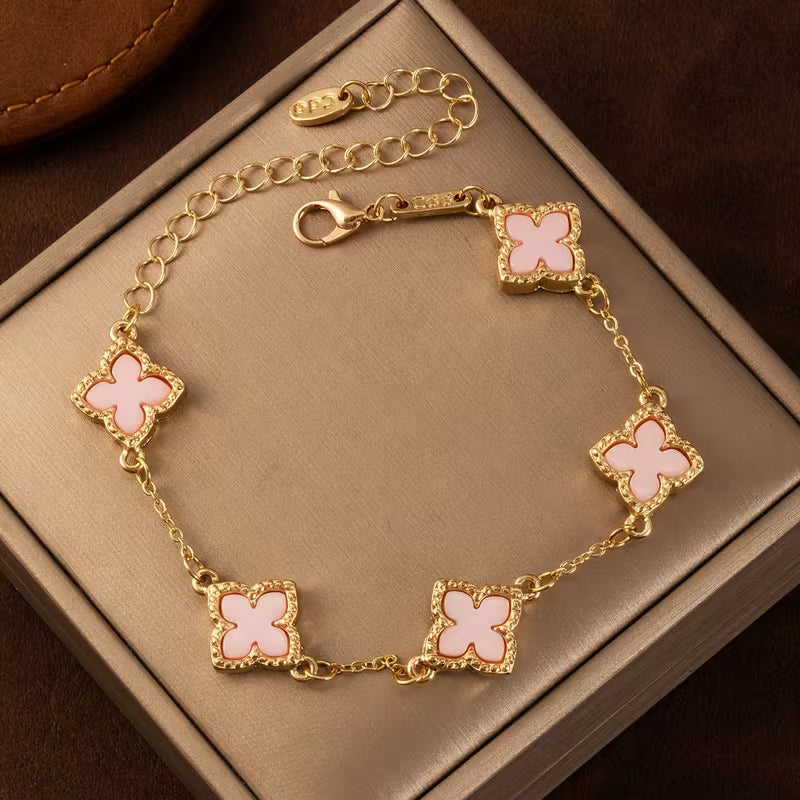 Women's Lucky Clover Pendant Golden-Tone Chain Elegant Bracelet Jewelry