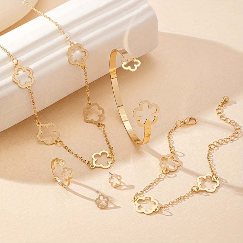 Women's Hollow Clover Jewelry Set Elegant Fashion